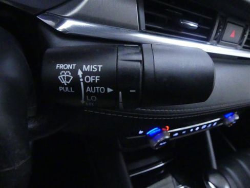 Used 2020 MAZDA MAZDA6 Touring image 17