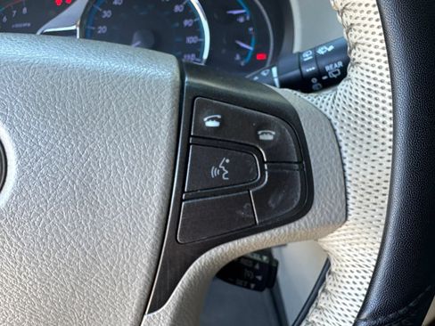 Used 2011 Toyota Sienna XLE w/ XLE Navigation Pkg FWD image 20