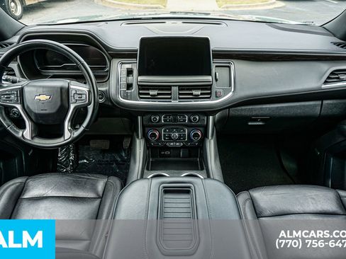 Used 2024 Chevrolet Suburban LT RWD image 30