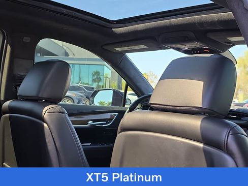 Used 2018 Cadillac XT5 Platinum w/ Driver Assist Package AWD/4WD image 16