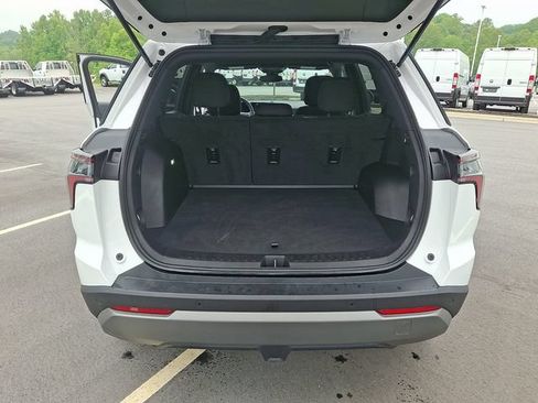 Used 2025 Chevrolet Equinox LT FWD image 29