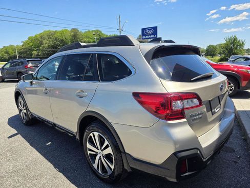 Used 2019 Subaru Outback 2.5i Limited w/ Protection Package #1 AWD/4WD image 8