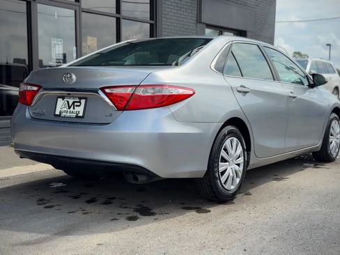 Used 2017 Toyota Camry LE FWD image 2