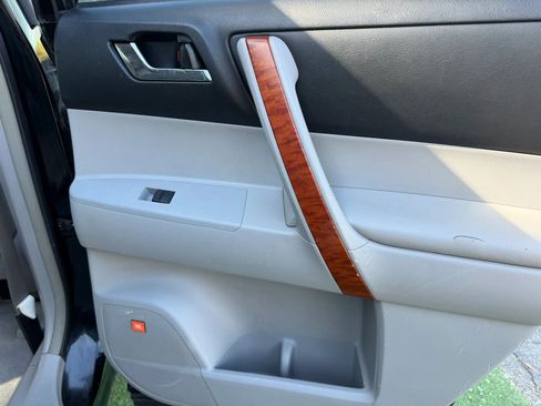 Used 2008 Toyota Highlander Limited image 16