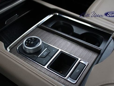 Used 2024 Ford Expedition Max Limited image 17