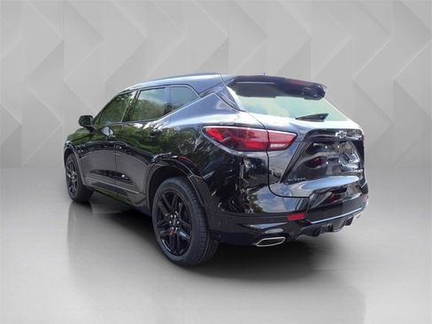 Used 2024 Chevrolet Blazer RS w/ Driver Confidence II Package image 3