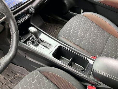 Used 2021 Nissan Kicks SR w/ Interior Electronics Package image 13