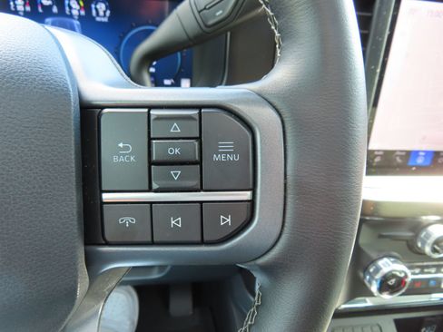 Used 2025 Ford F350 Lariat w/ Lariat Ultimate Package AWD/4WD image 21