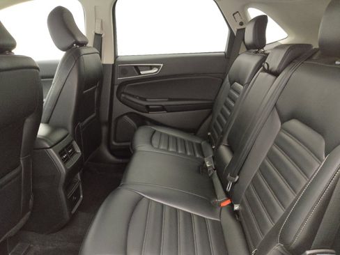 Used 2024 Ford Edge SEL image 18