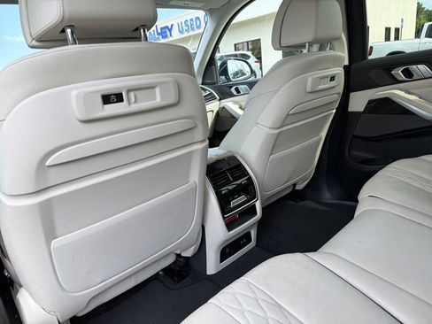 Used 2020 BMW X7 xDrive40i w/ Premium Package AWD/4WD image 19