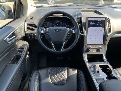 Used 2024 Ford Edge Titanium image 28