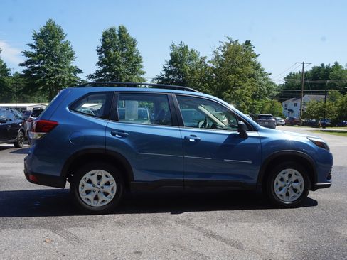 Used 2024 Subaru Forester AWD/4WD image 4