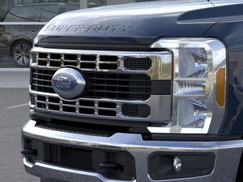 New 2025 Ford F250 XLT image 17
