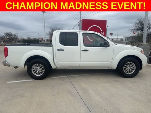 Used 2019 Nissan Frontier SV w/ Value Truck Package image 2