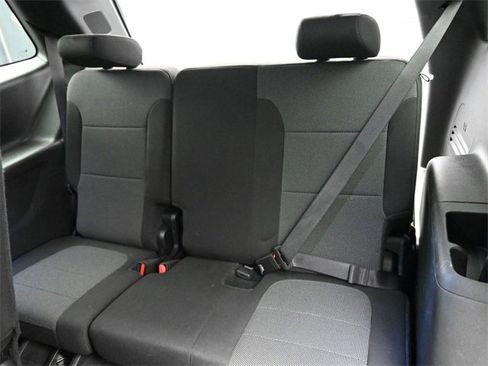 Used 2023 Chevrolet Traverse LT w/ LPO, Floor Liner Package image 20
