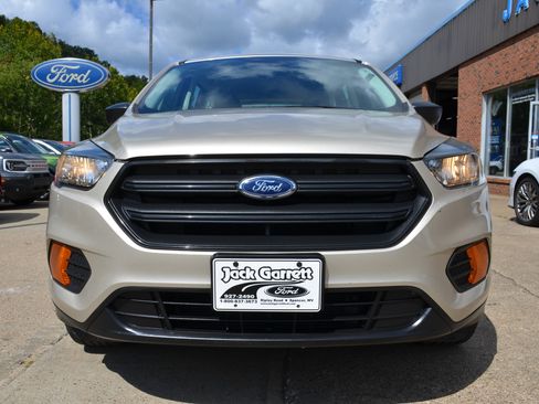 Used 2018 Ford Escape S image 2