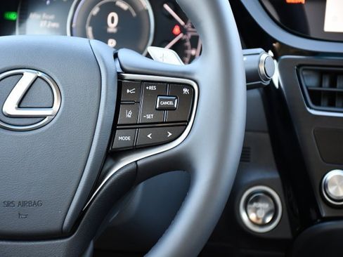 New 2025 Lexus ES 300h w/ Premium Package image 25