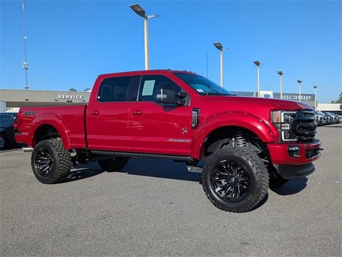 Used 2022 Ford F250 Lariat w/ Black Appearance Package image 2