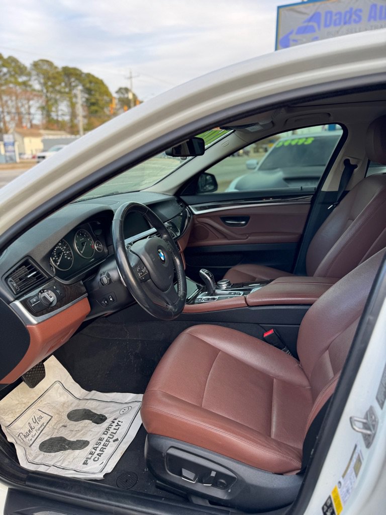 Used 2016 BMW 528i xDrive Sedan AWD/4WD image 2