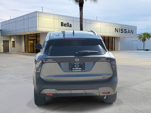Used 2025 Nissan Kicks SR FWD image 6