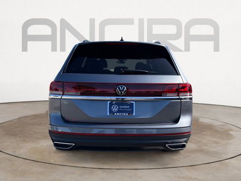 Certified 2024 Volkswagen Atlas SE image 9