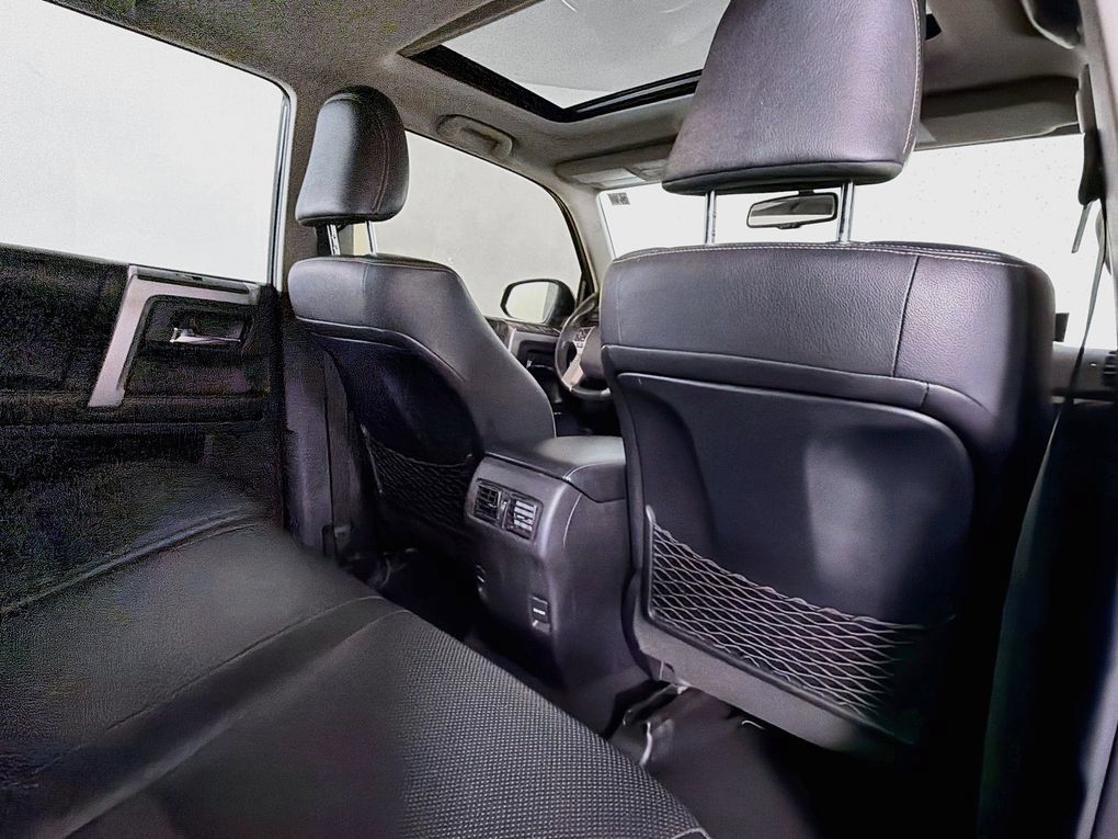 Used 2016 Toyota 4Runner Limited AWD/4WD image 26