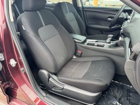 Used 2024 Nissan Sentra SV FWD image 11