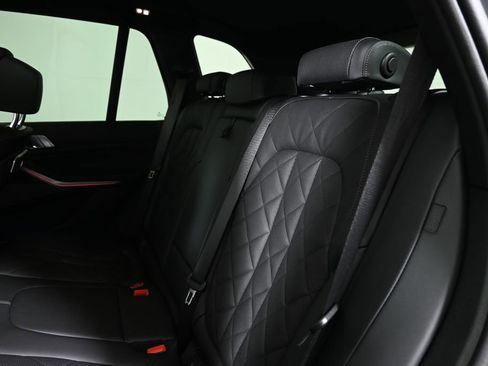 Certified 2025 BMW X5 xDrive50e w/ M Sport Package image 4