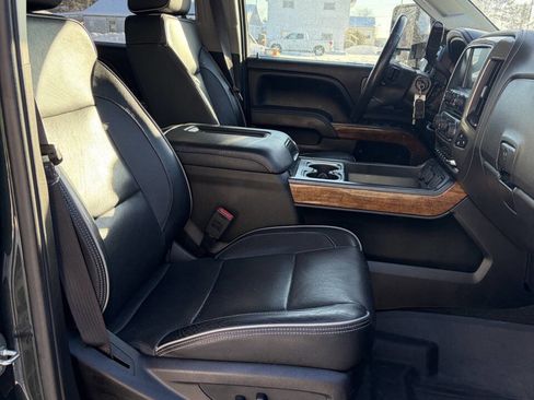 Used 2017 Chevrolet Silverado 2500 High Country w/ Duramax Plus Package image 12