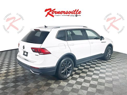 Used 2022 Volkswagen Tiguan SE image 7