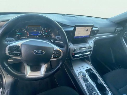 Used 2023 Ford Explorer XLT w/ Class IV Trailer Tow Package image 11