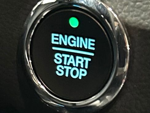 Used 2019 Ford Edge Titanium AWD/4WD image 64