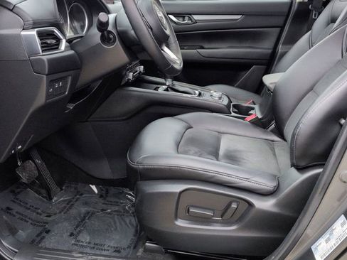Used 2019 MAZDA CX-5 Touring image 12