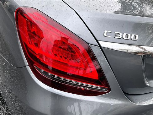 Used 2019 Mercedes-Benz C 300 Sedan image 29
