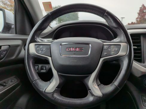 Used 2019 GMC Acadia SLT image 16
