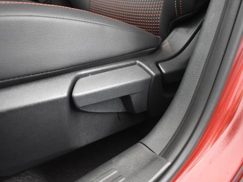 New 2025 Nissan Kicks SR image 29