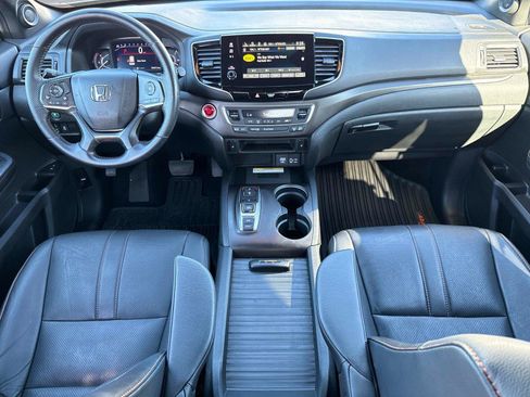 Certified 2023 Honda Passport TrailSport image 17