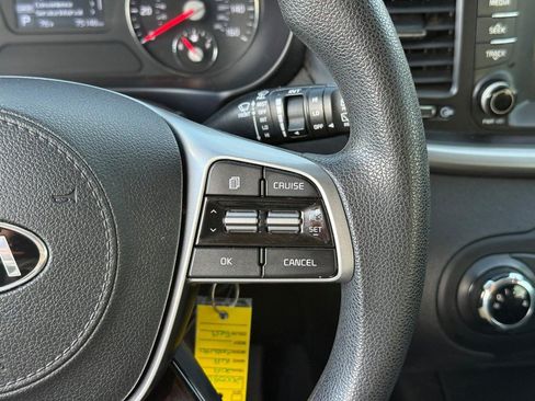 Used 2019 Kia Sorento L FWD image 22