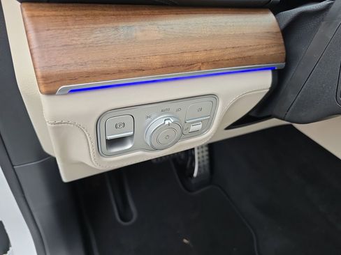 New 2026 Mercedes-Benz GLE 53 AMG 4MATIC image 12