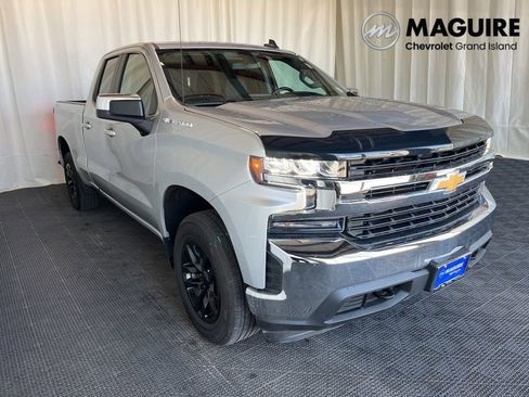 Used 2022 Chevrolet Silverado 1500 LT AWD/4WD image 27
