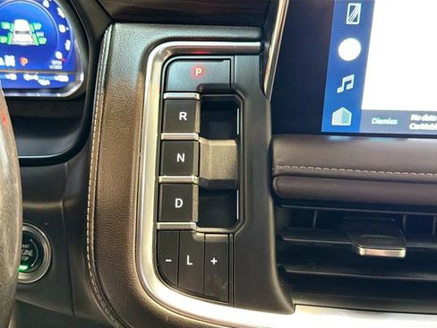 Used 2022 Chevrolet Tahoe LT image 17