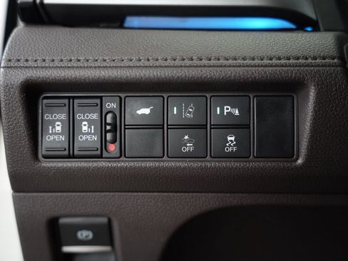 Used 2018 Honda Odyssey Elite image 50