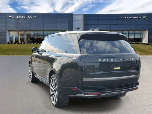 New 2026 Land Rover Range Rover Long Wheelbase SE image 2