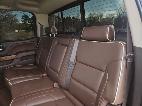 Used 2018 Chevrolet Silverado 2500 High Country w/ Duramax Plus Package image 29