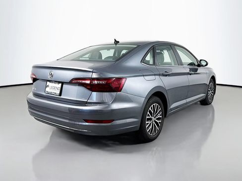 Used 2021 Volkswagen Jetta SE FWD image 4