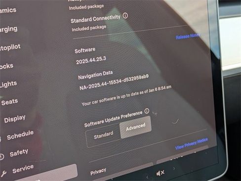 Used 2022 Tesla Model 3 Performance image 31