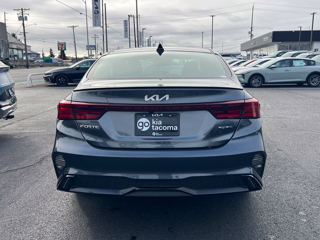 Used 2024 Kia Forte GT-Line w/ GT-Line Premium Package FWD image 8