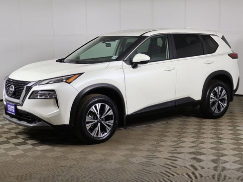 Used 2022 Nissan Rogue SV AWD/4WD image 6