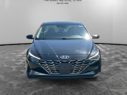 Used 2022 Hyundai Elantra SEL w/ Convenience + Premium Package image 2