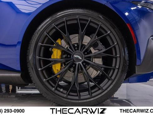 Used 2023 Aston Martin V8 Vantage Coupe RWD image 15